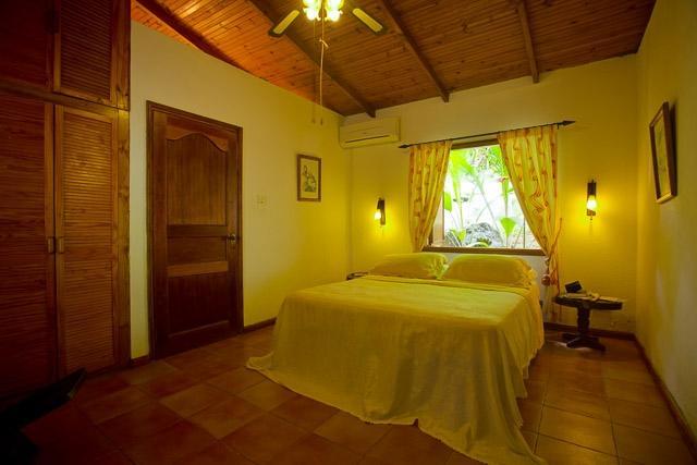 Cote Sud - Unique Villa & Bungalows Intendance Road ทาคามาคา ภายนอก รูปภาพ