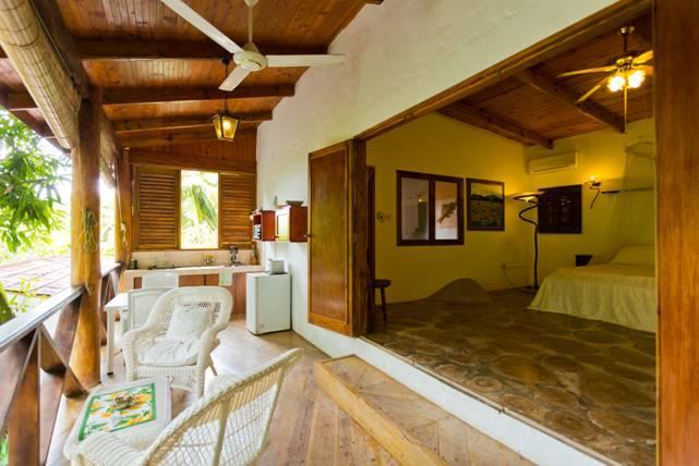 Cote Sud - Unique Villa & Bungalows Intendance Road ทาคามาคา ภายนอก รูปภาพ